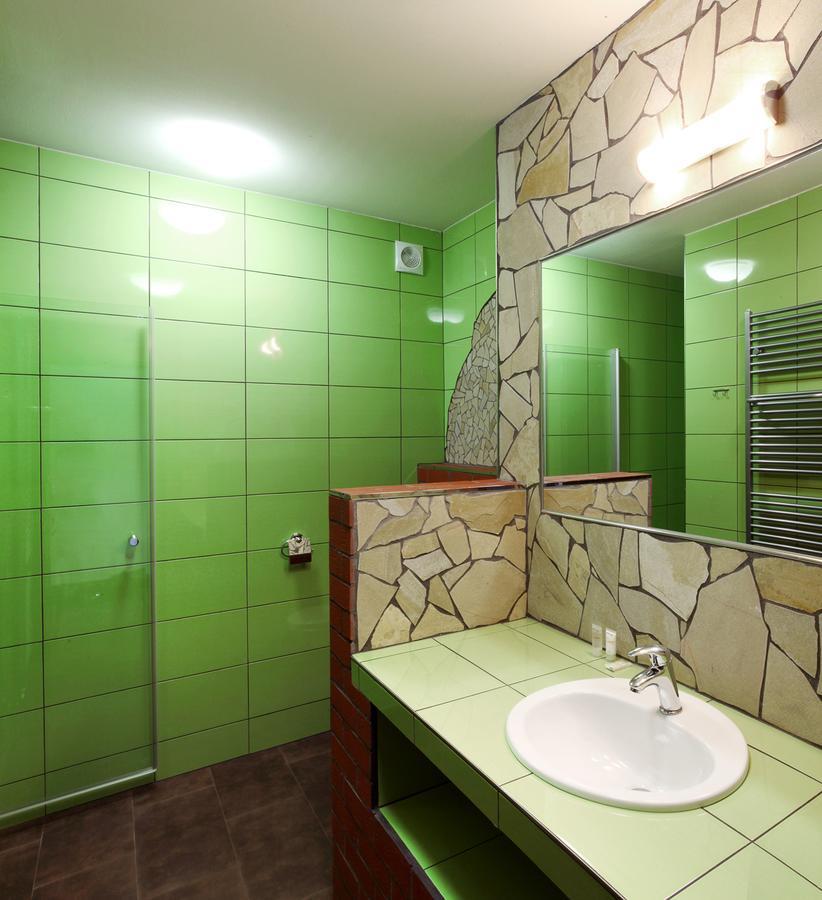 Hotel Vinopa Hustopece Bagian luar foto