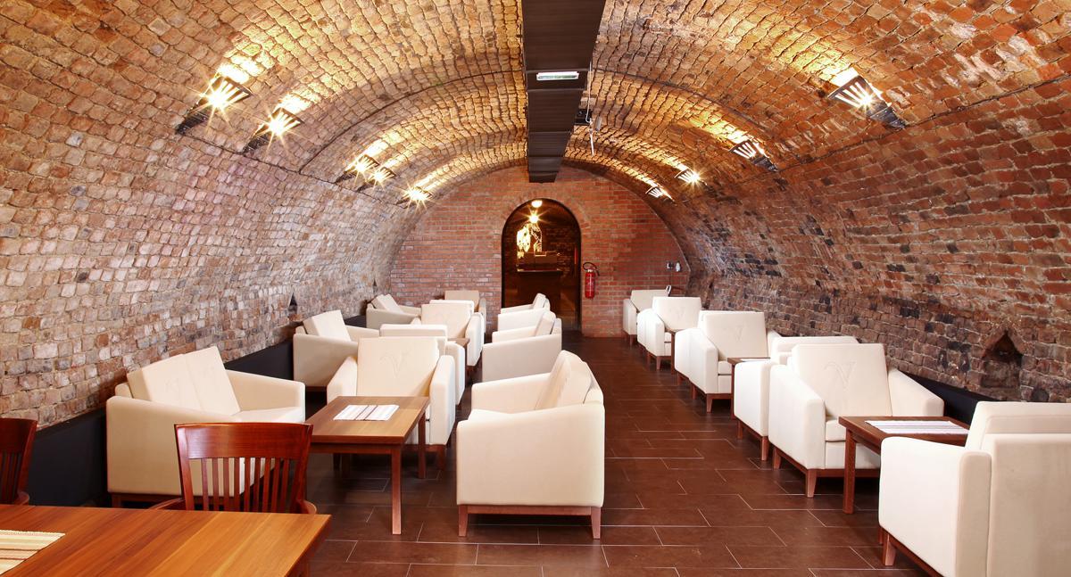 Hotel Vinopa Hustopece Bagian luar foto