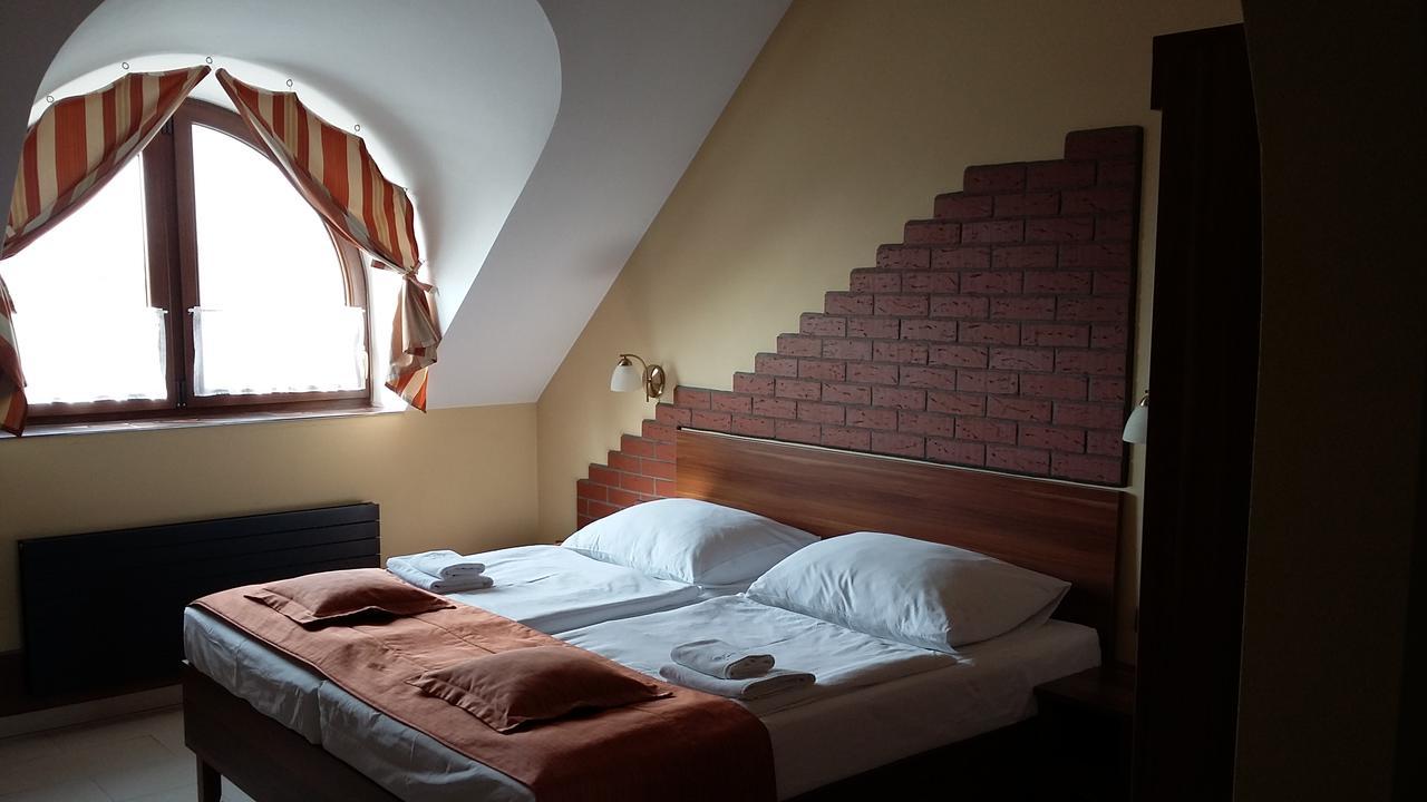 Hotel Vinopa Hustopece Bagian luar foto