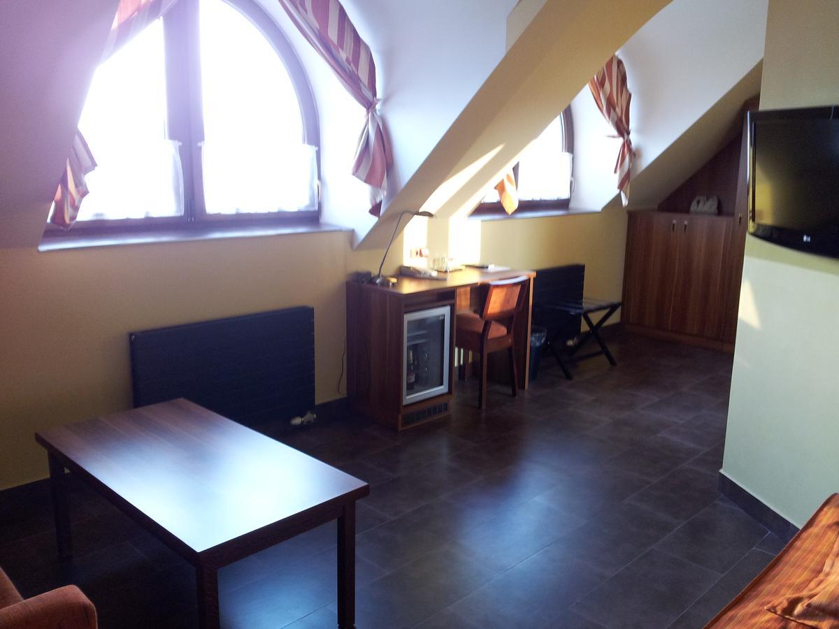 Hotel Vinopa Hustopece Bagian luar foto